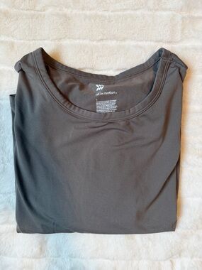 all in motion Women's Scoop Neck Tee — taupe color
